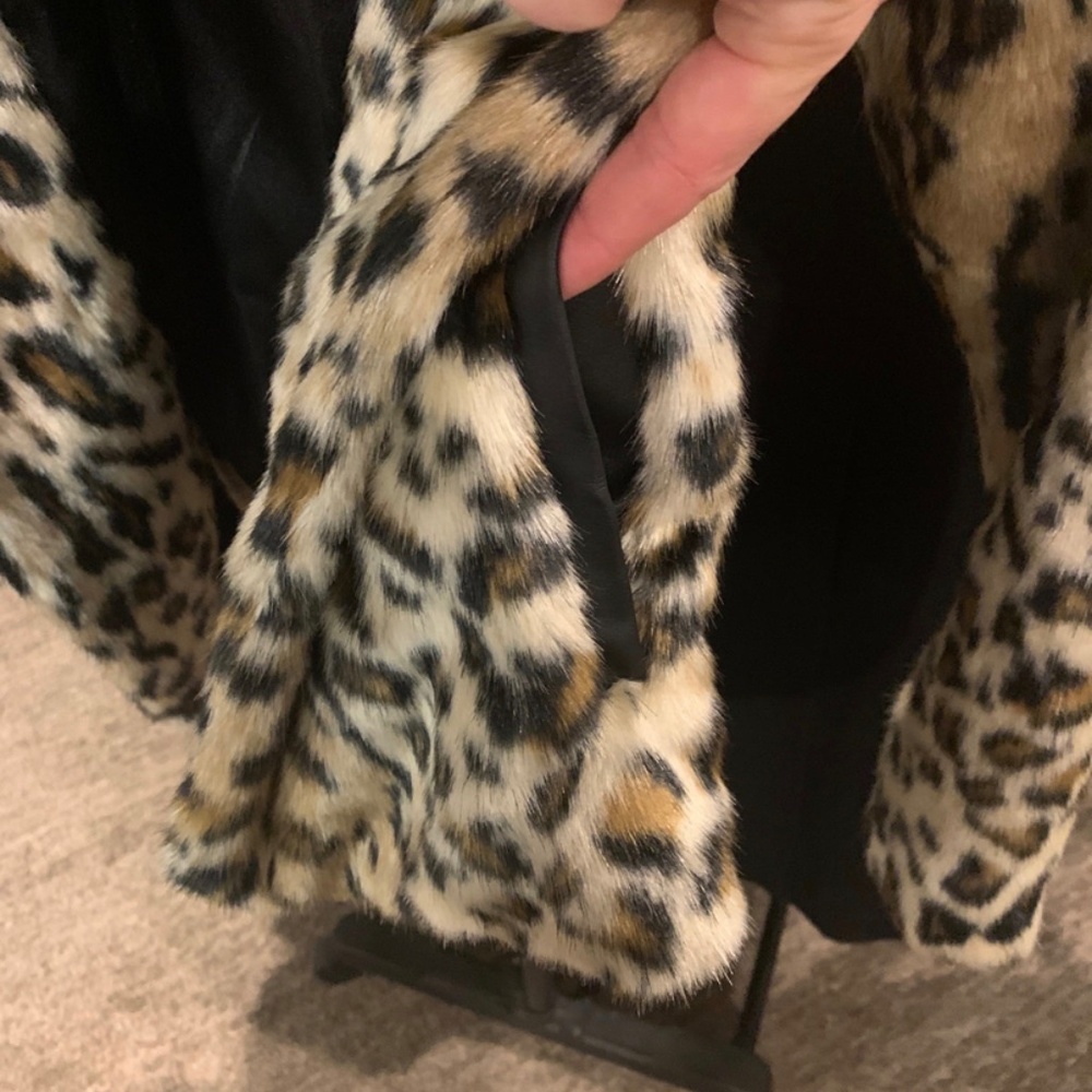 Faux fur jacket - Picture 2 of 6